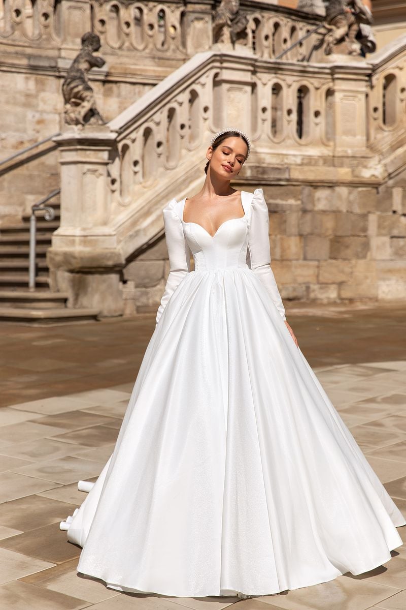 Best Champagne Bridal Wedding Dresses 2020 Ball Gown Off-The-Shoulder Short  Sleeve Backless Appliques Lace Beading Glitter Tulle Cathedral Train Ruffle