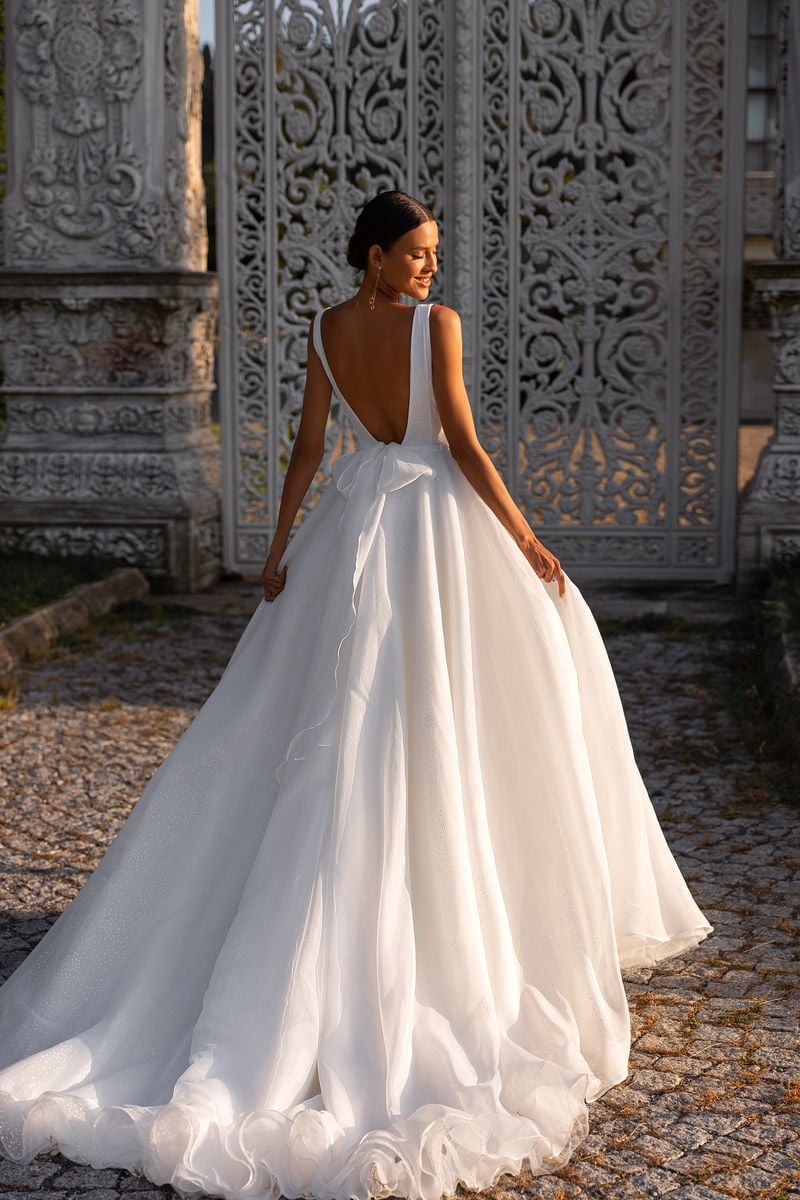 Buy Ready to Wear & Off the Rack Wedding Dresses | Ready to Ship | KWH