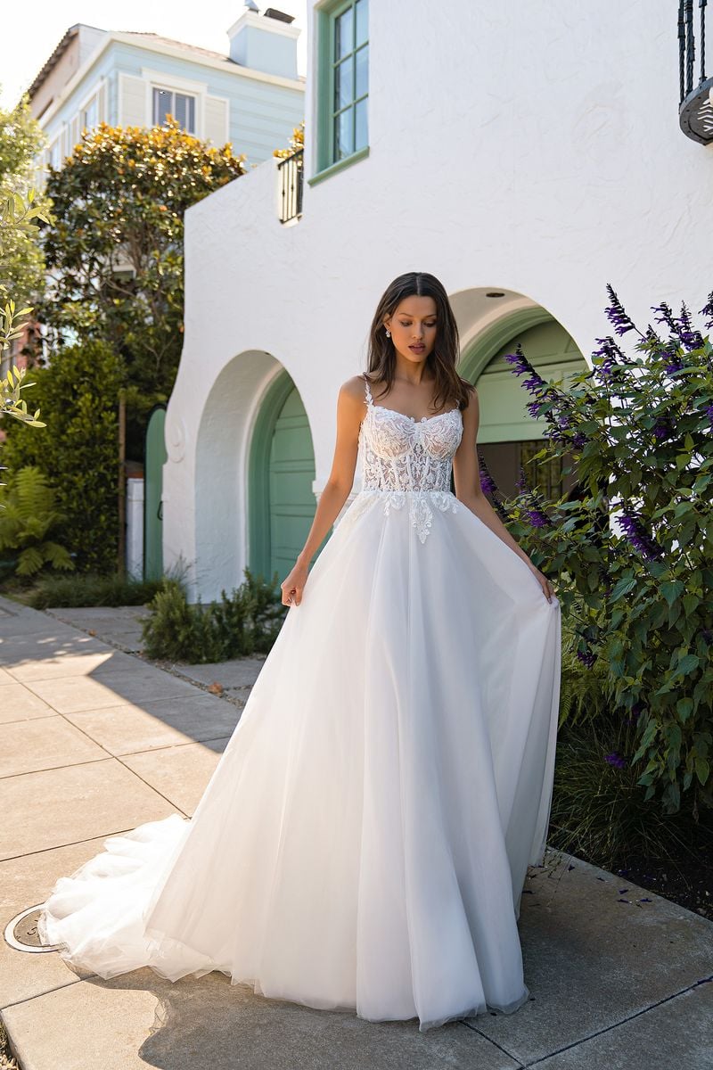 Macria Women's Formal Strapless Sweetheart Mermaid Wedding Dress Tulle  Bridal Dresses Long 2019 2 Ivory : : Clothing, Shoes & Accessories