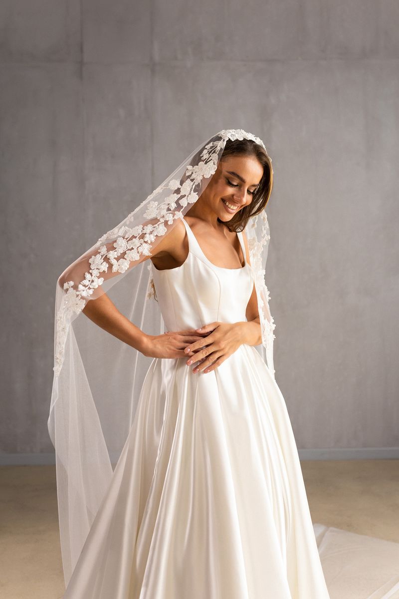 Wedding veil Magda for Sale at NY City Bride