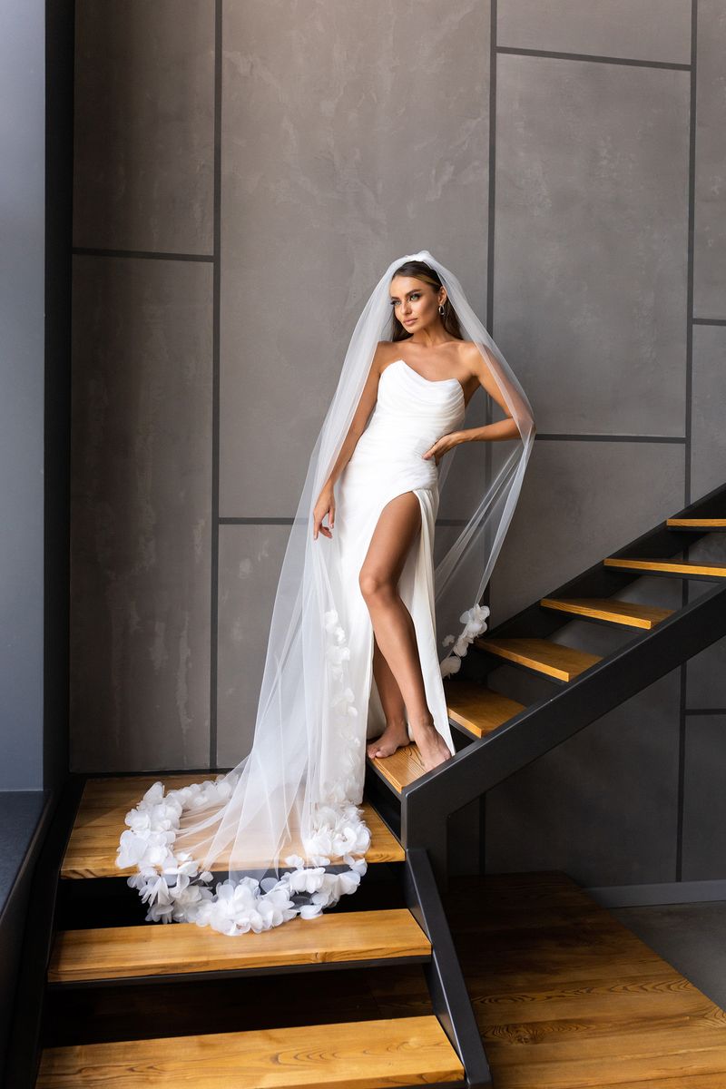 https://api.nycitybride.com/uploads/products/nycb-1695070149814-800x1200.jpg